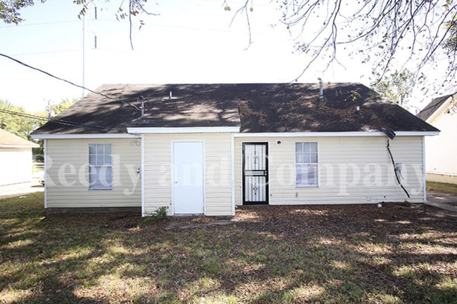 Building Photo - 1411 Florida St