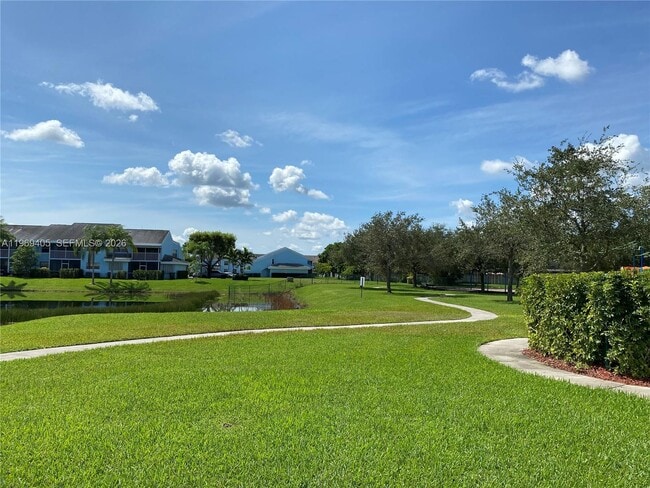 Building Photo - 1978 SE 23rd Terrace