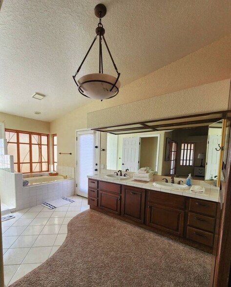 Master Bathroom - 3532 Amberwood Pl