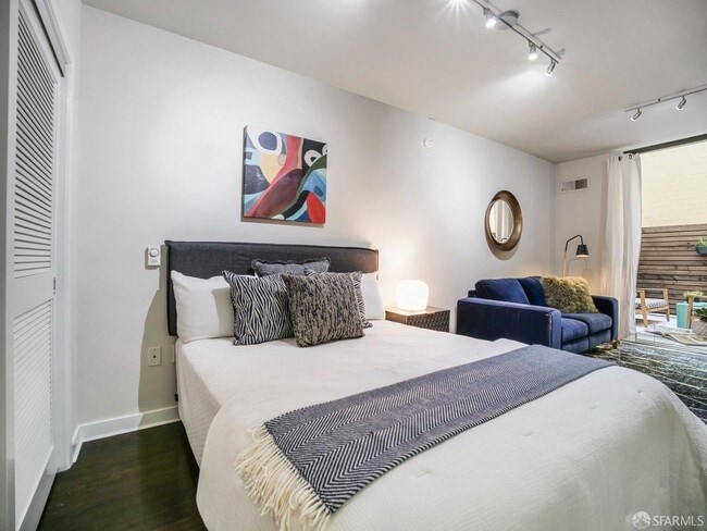 Building Photo - 199 New Montgomery St