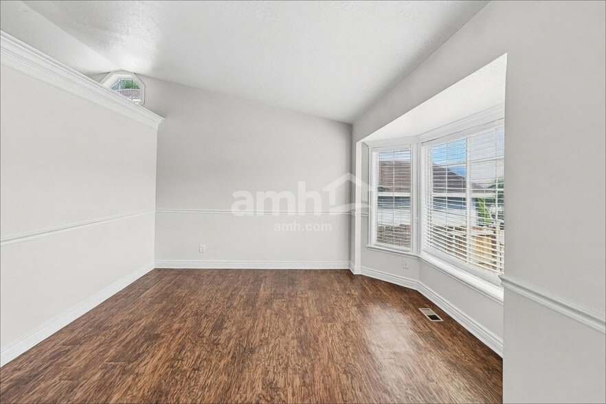 Building Photo - 5544 Lopalena Cir