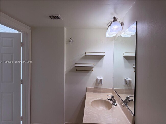 Building Photo - 900 SW 8th St