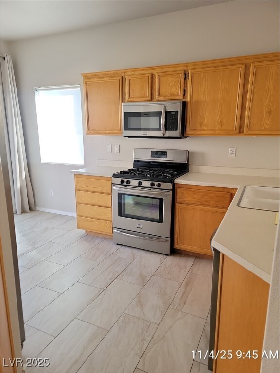 Building Photo - 824 Painted Vista Ave