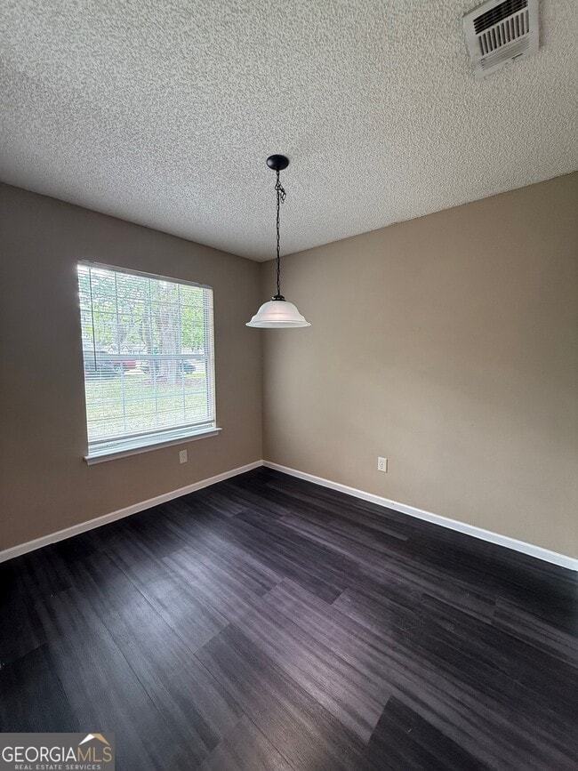 Building Photo - 6 Talbot Ct