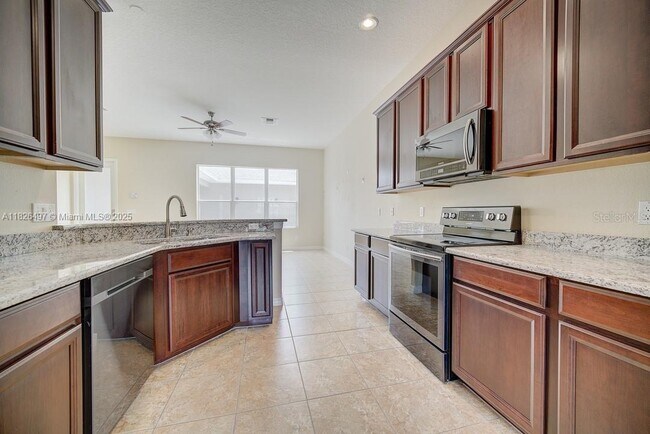 Building Photo - 604 Rogue Dr