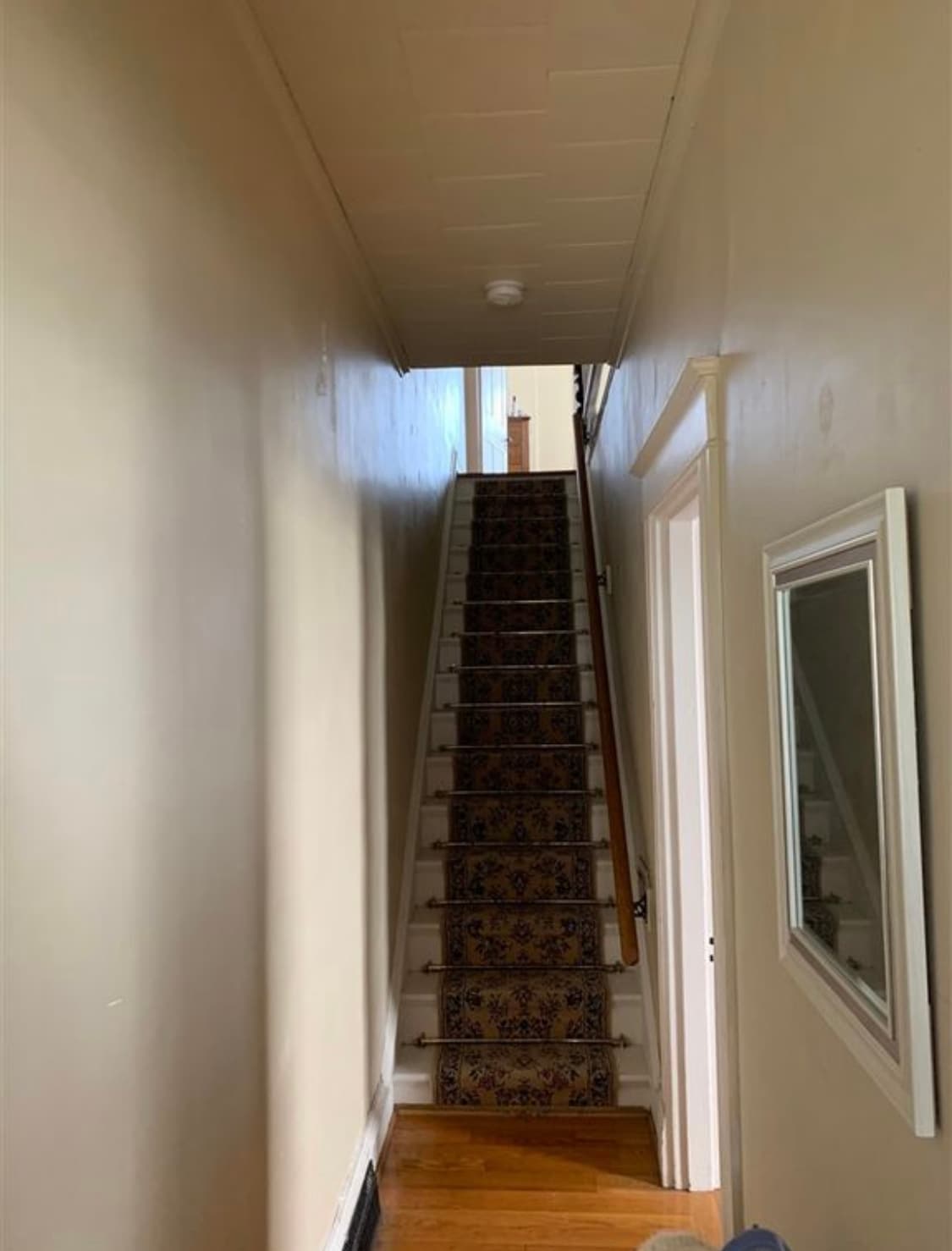 Building Photo - 610 Fenelon Pl