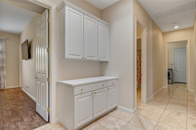 Building Photo - 209 Surtees Point St