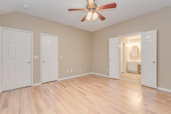 Building Photo - 3026 Silver Spring Trail