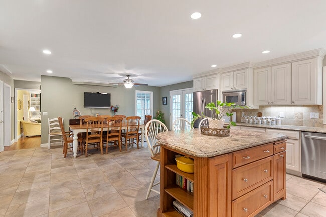 Building Photo - 12819 Huntercreek Rd