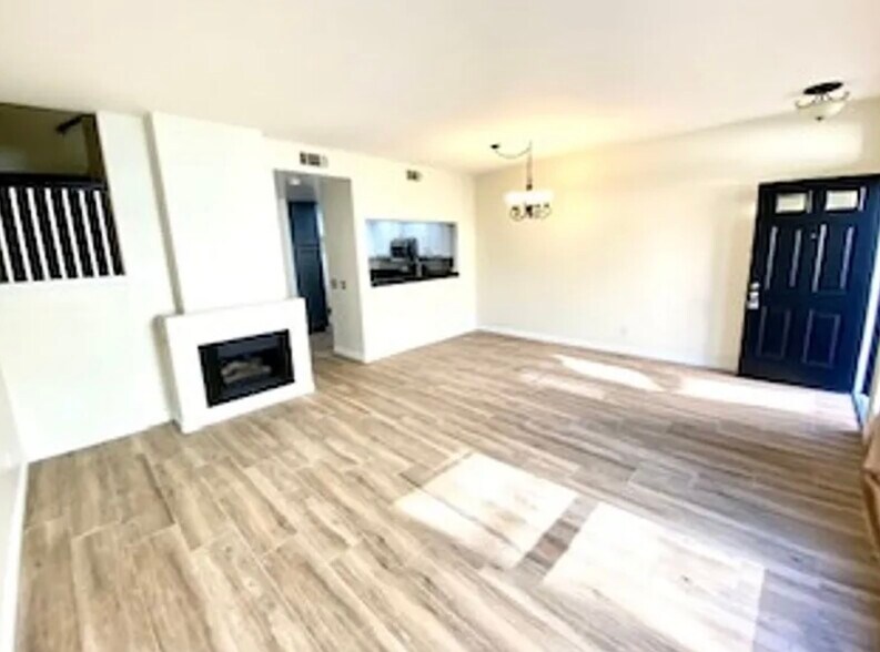 Building Photo - 6 Westerly