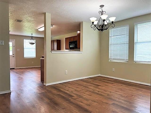 Building Photo - 714 Kinston Ct