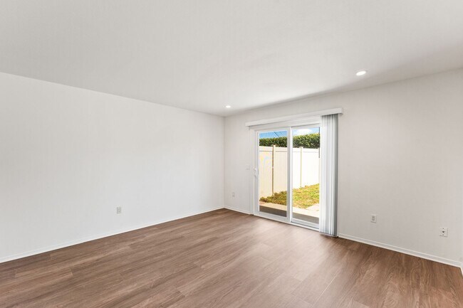 Building Photo - 17972 Baron Cir