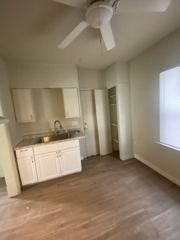 Building Photo - 31 W Oakland St