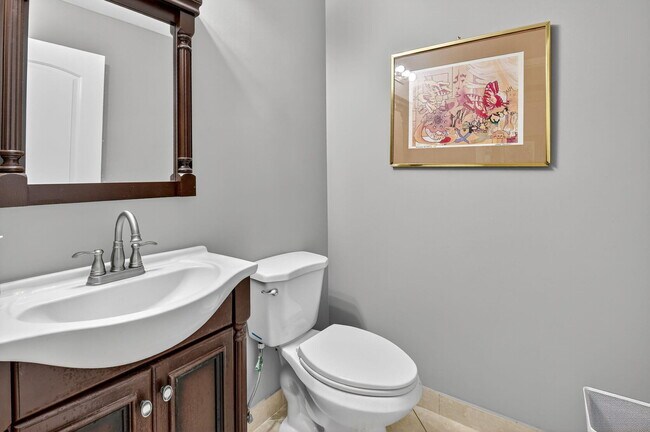 Building Photo - 94 Valencia C