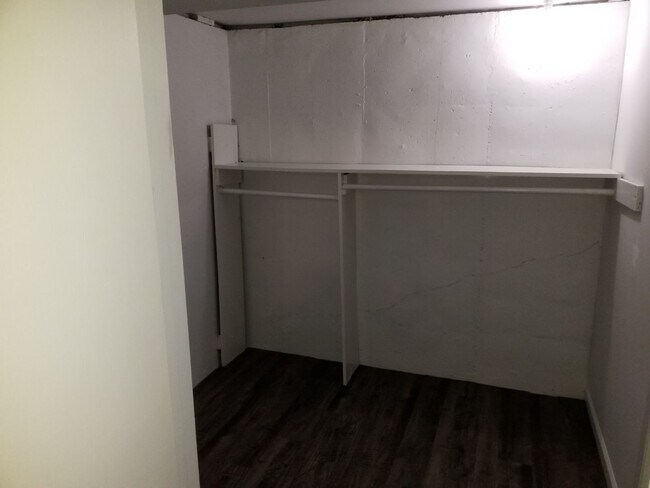 Building Photo - AVAILABLE NOW! Liberty Home 3 Bed 2 Bath 2...