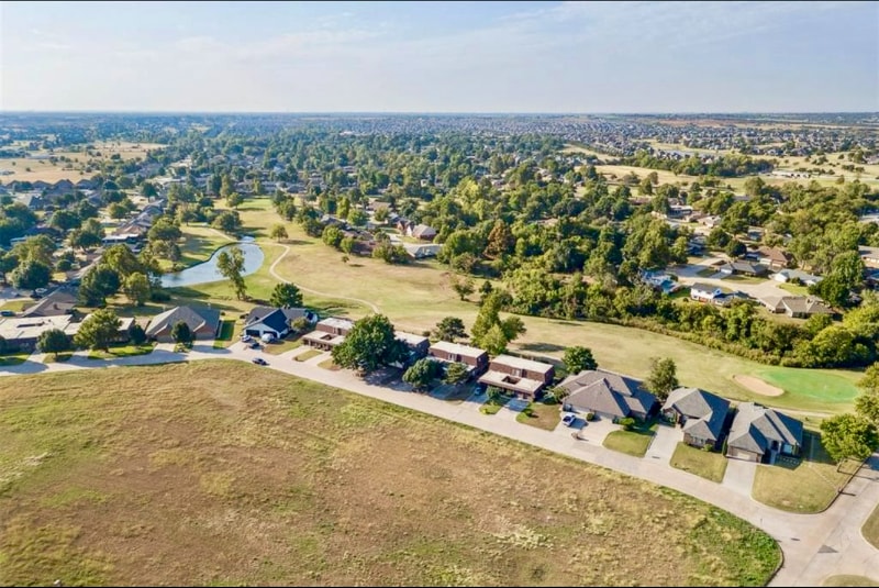 Building Photo - 12025 Ashford Dr