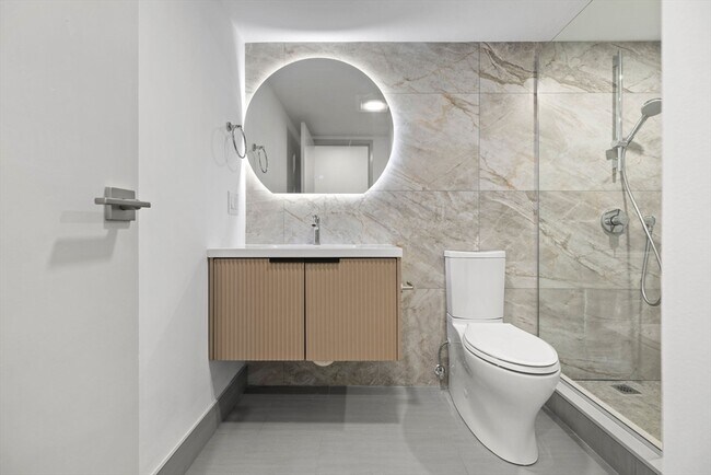 Building Photo - 1243 Beacon St