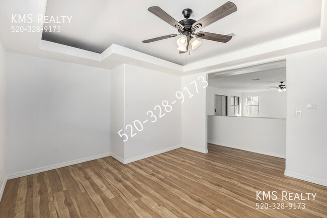 Building Photo - 9945 E Star Vista Dr