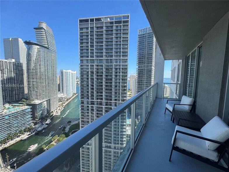 Primary Photo - 500 Brickell Ave
