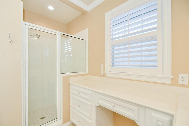 Building Photo - 2124 Nantucket Dr