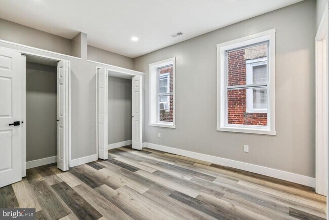 Building Photo - 4824 Sansom St