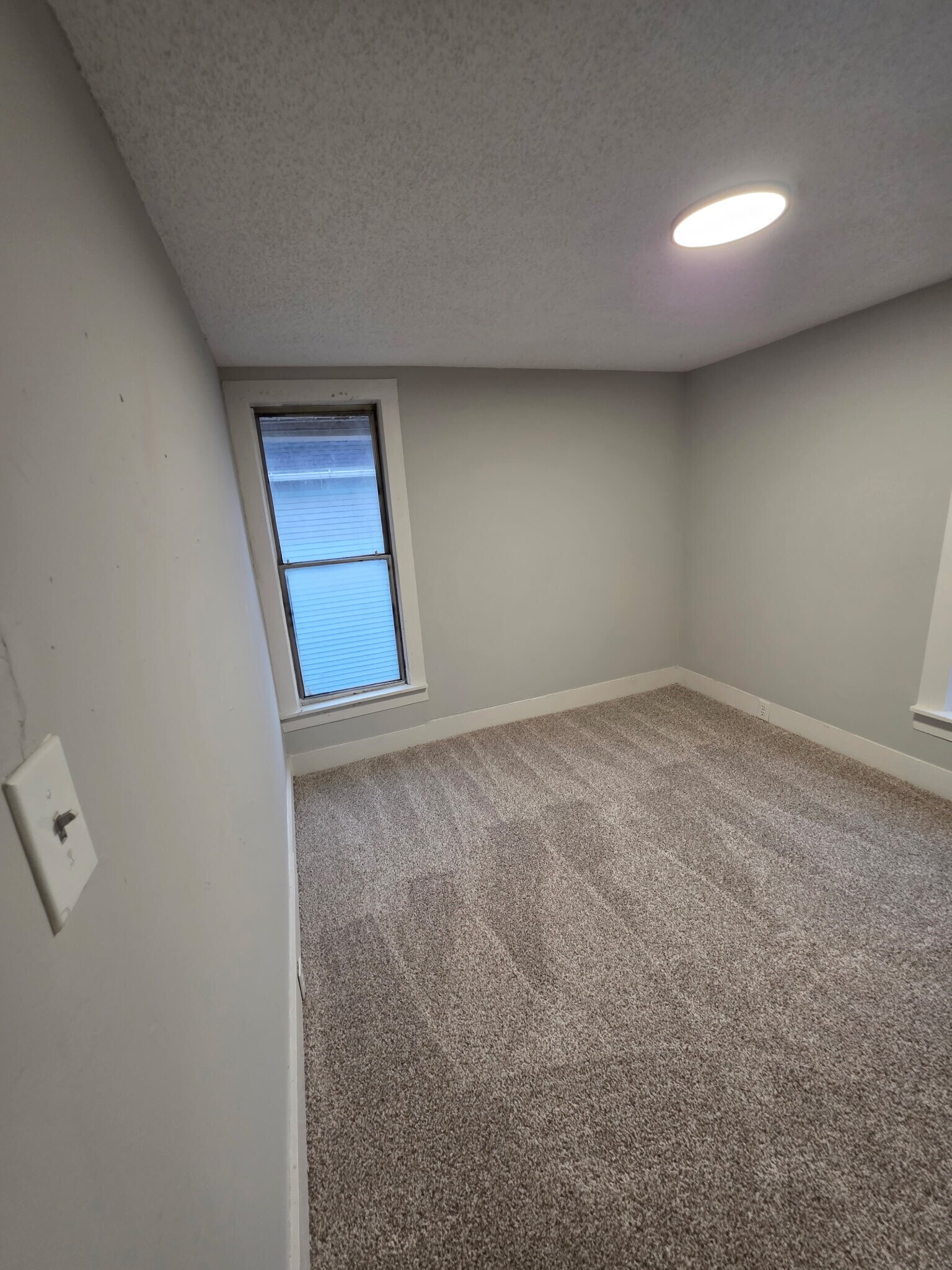 Building Photo - 1008 Kenilworth Ave