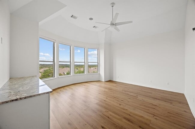 Building Photo - 366 Mirafield Ln