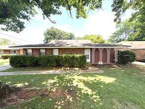 Building Photo - ** 3 Bed 2 Bath located in Montgomery East ** Call 334-366-9198 to schedule a self tour