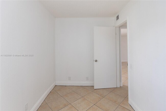 Building Photo - 4415 Treehouse Ln