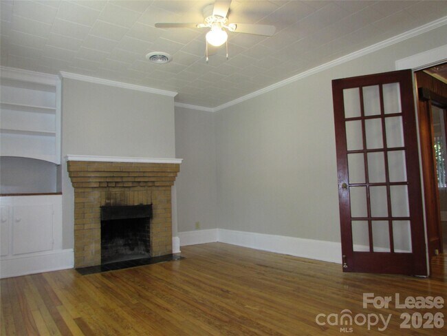 Building Photo - 338 Culp St