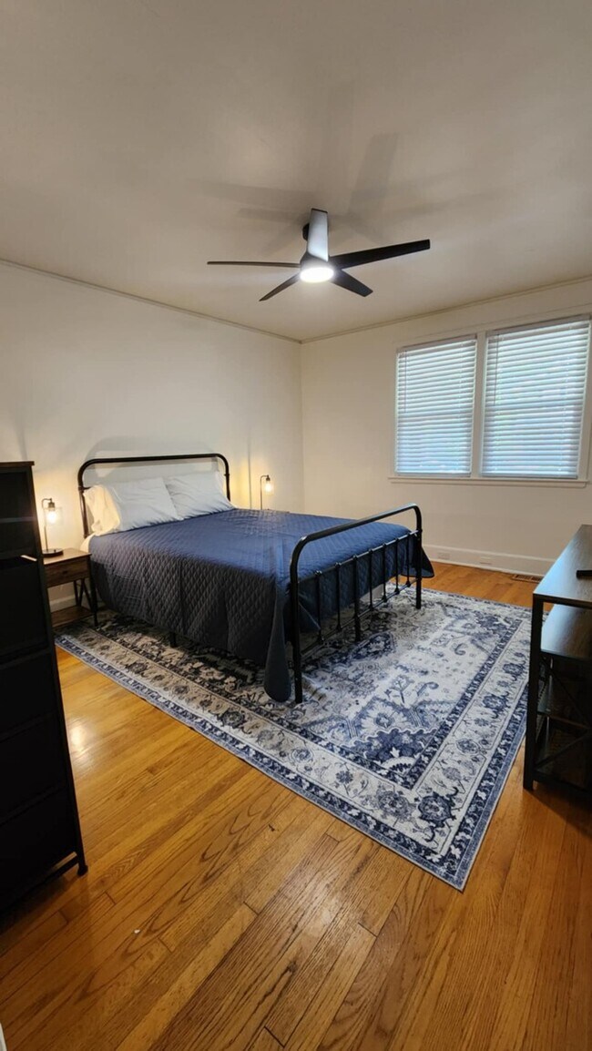 Building Photo - Furnished Rental