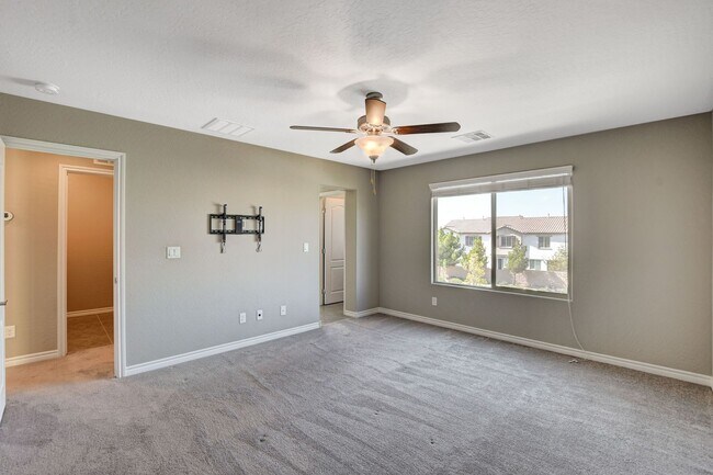 Building Photo - Beautiful Two-Story Home in Gated Cortona – Southern Highlands!