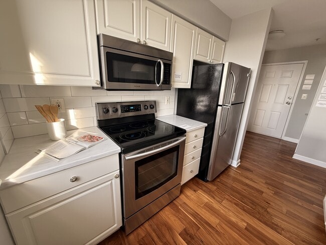 Building Photo - 1308 Clifton St NW