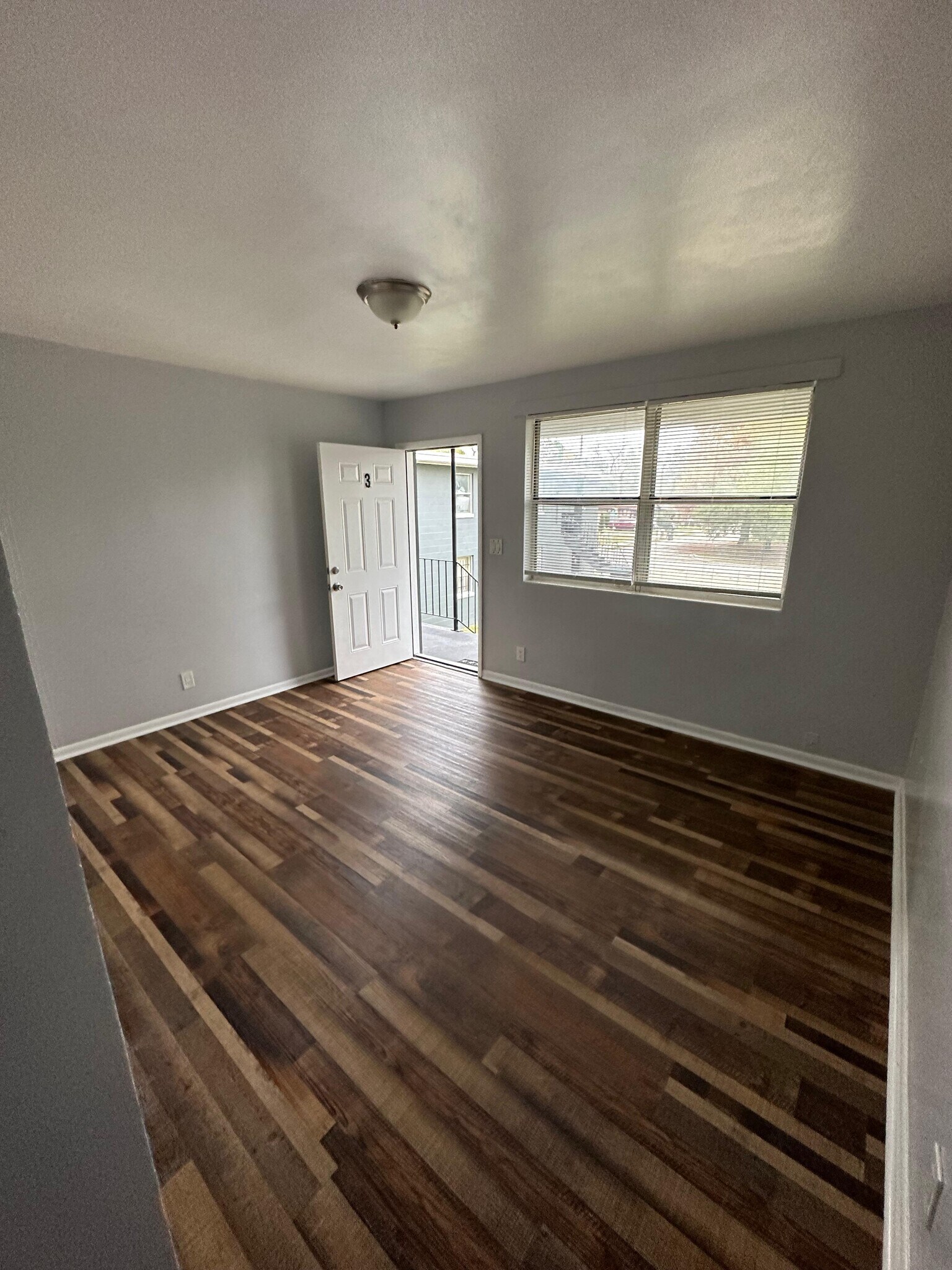 Building Photo - 2026 Palafox St