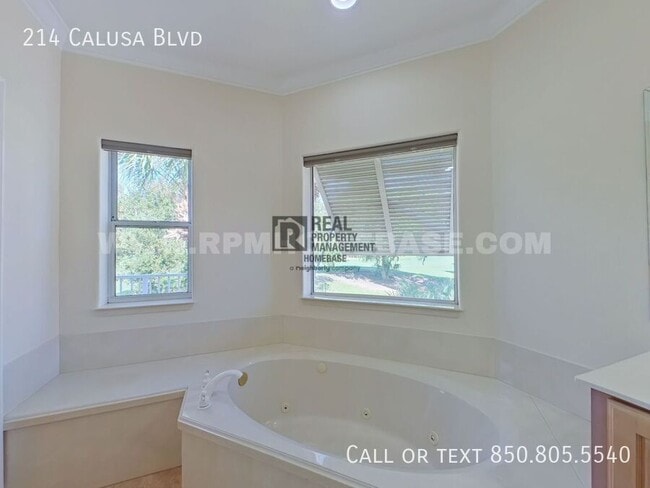Building Photo - 214 Calusa Blvd