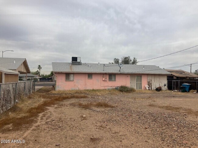Building Photo - 4641 S 17th Pl