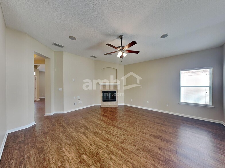 Building Photo - 1406 Canopy Oaks Dr