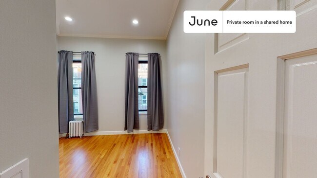 Building Photo - Room in Shared 4 bed/1 bath home in Hamilton Heights
