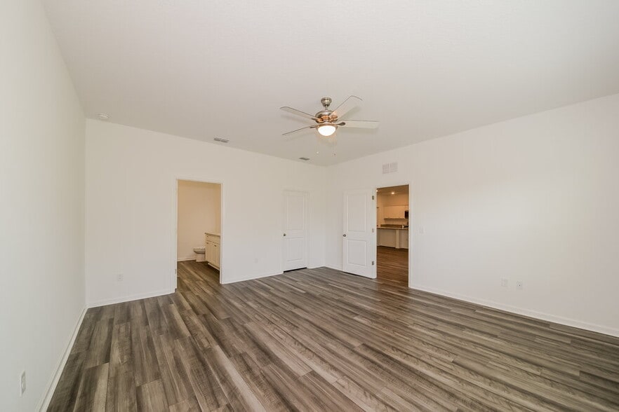 Building Photo - 996 Ocean Spray Dr