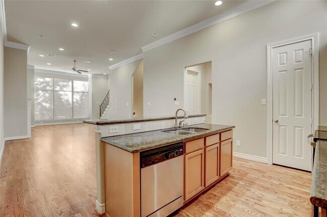 Building Photo - 9133 Creekstone Lake Dr