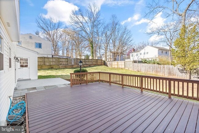 Building Photo - 9356 Birchwood Ct