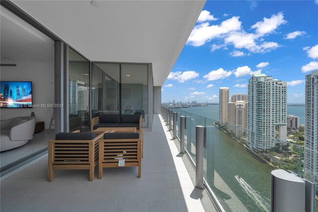 Building Photo - 300 Biscayne Blvd Way