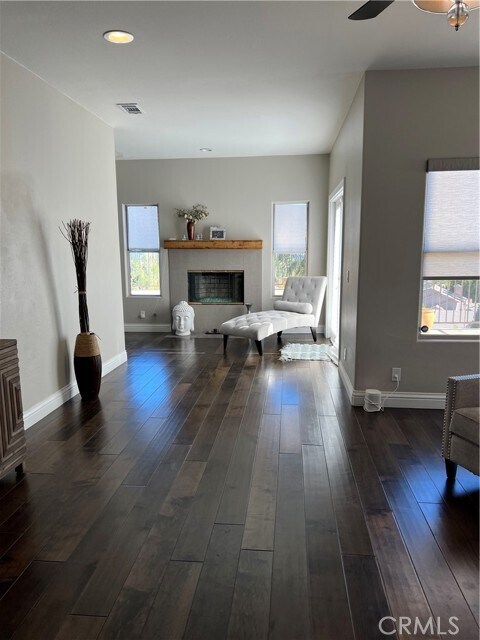 Building Photo - 7420 Cliffside Ct