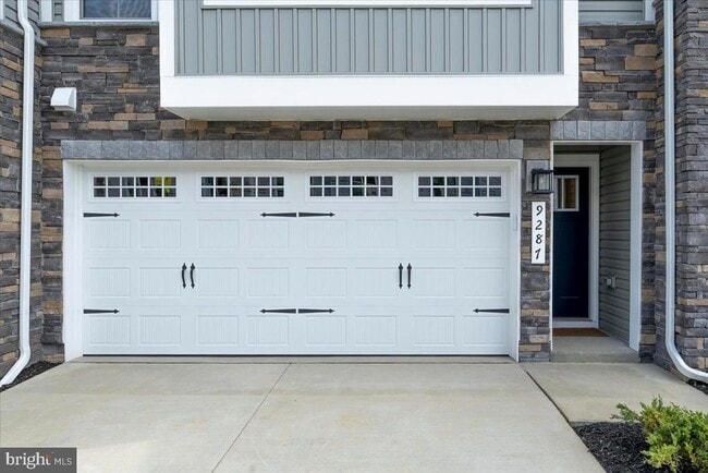 Building Photo - 9287 Tanfield Dr