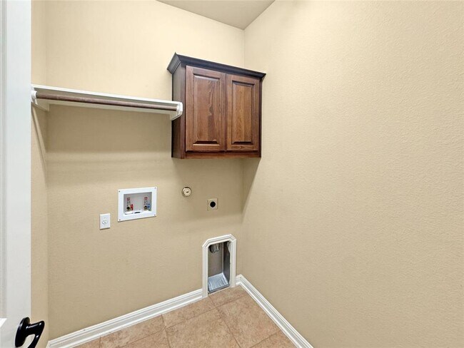 Building Photo - 14312 Senia Bend