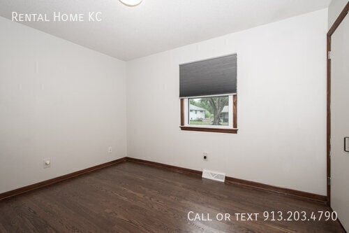 Building Photo - 9420 Walmer-