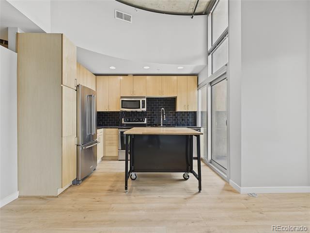 Building Photo - 1700 Bassett St