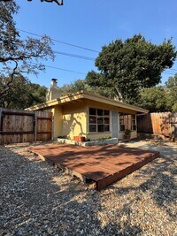 Building Photo - 72 Laureles Grade