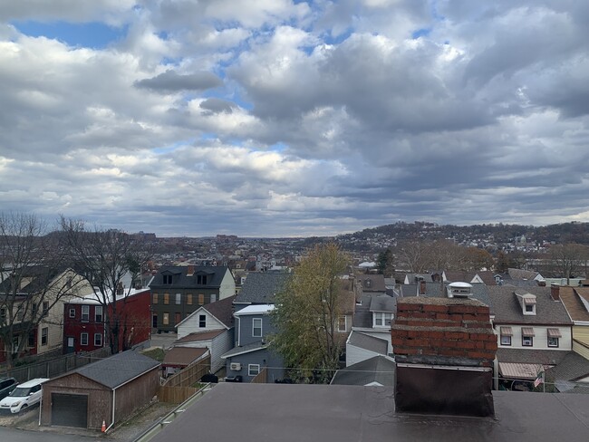 Building Photo - 2017 Veronica St