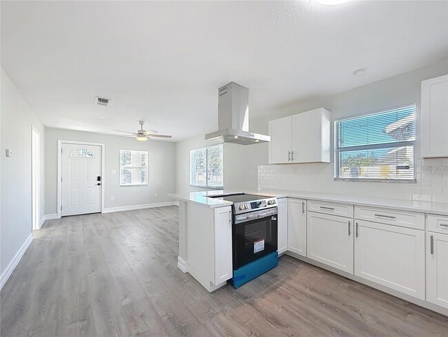 Building Photo - 2408 E Magnolia St